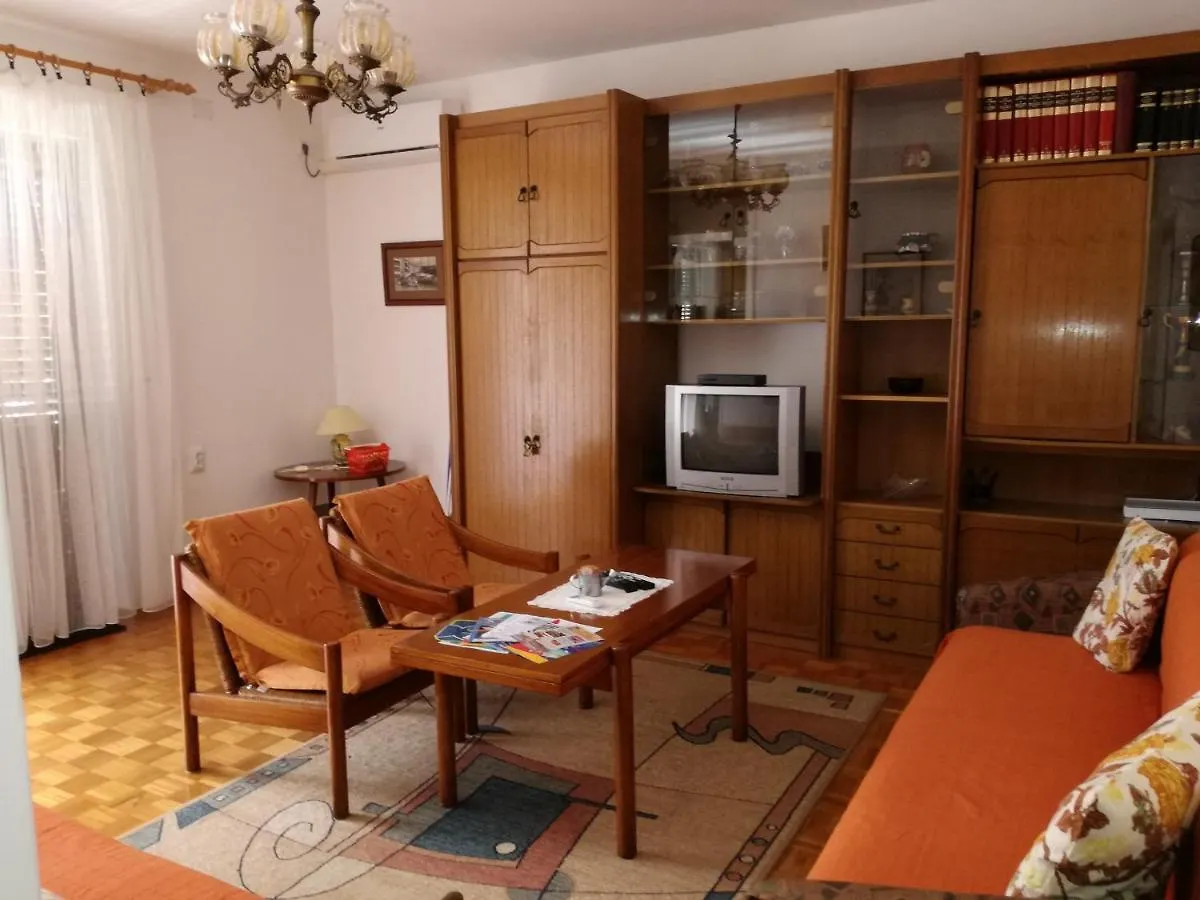 Apartments With A Parking Space Crikvenica - 11743